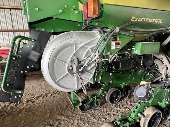 Main image John Deere 1725C 27