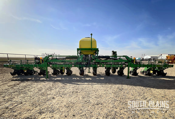 2023 John Deere 1725 Equipment Image0