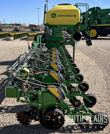 Main image John Deere 1725