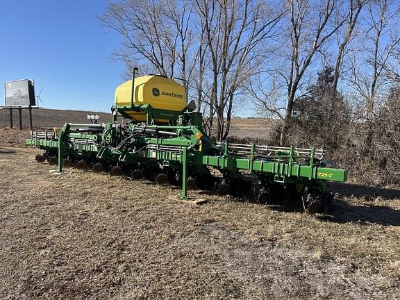 Image of John Deere 1725C Primary image