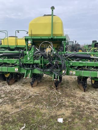 Image of John Deere 1725C equipment image 2