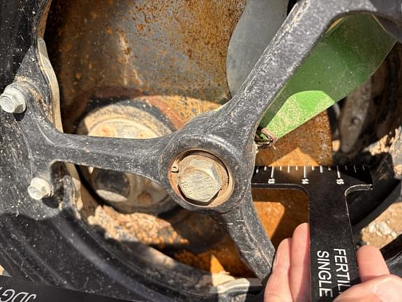 Image of John Deere 1725 equipment image 2