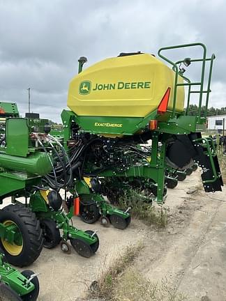 Image of John Deere 1725C equipment image 3