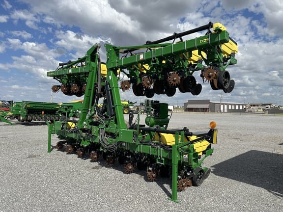 Image of John Deere 1725 Primary image