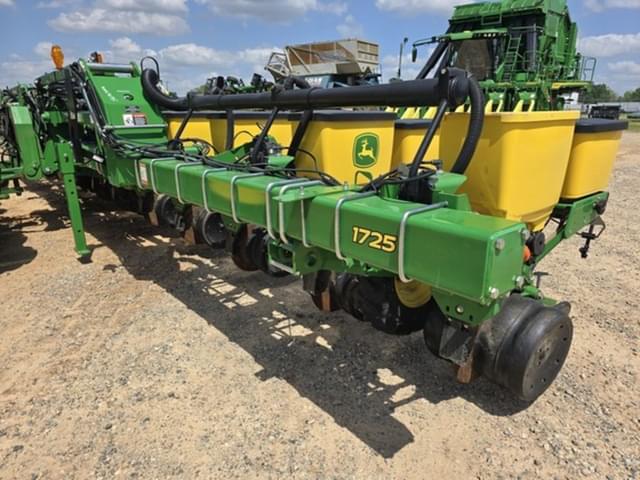 Image of John Deere 1725 equipment image 1