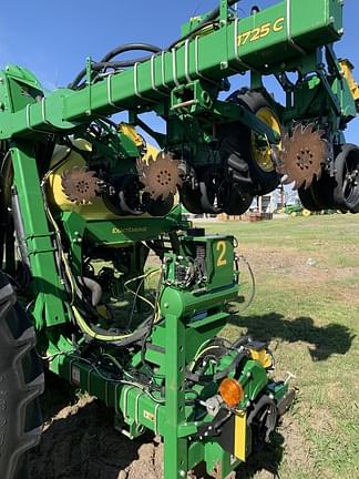 Image of John Deere 1725C equipment image 3