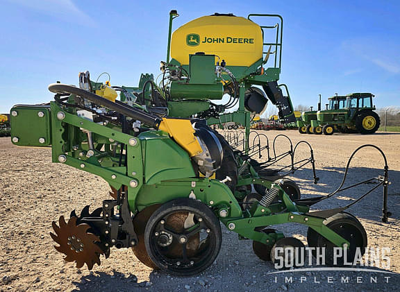 Image of John Deere 1725C Image 0