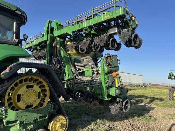 Image of John Deere 1725C Primary image