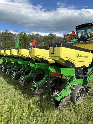 Image of John Deere 1755 equipment image 1