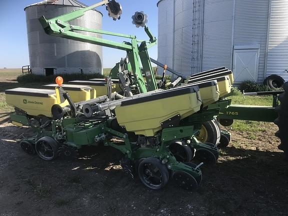 Image of John Deere 1765 Image 0