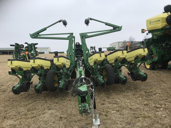 Image of John Deere 1765 equipment image 1