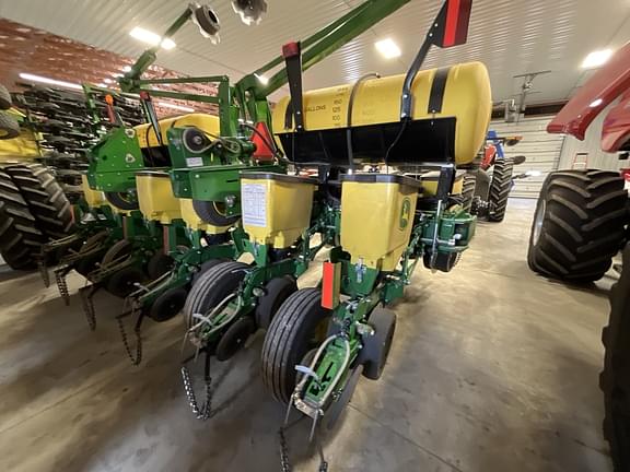 Image of John Deere 1765 equipment image 1