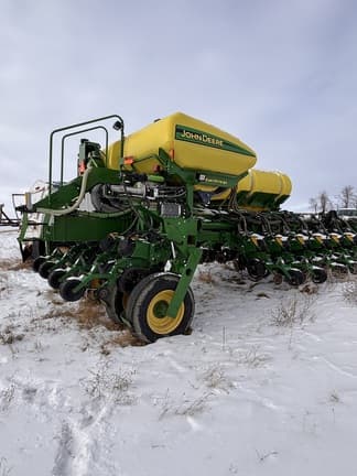 Image of John Deere 1770 equipment image 1