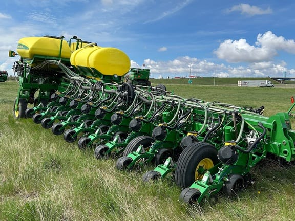 Main image John Deere 1770