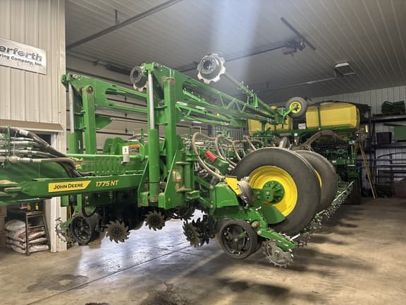 Image of John Deere 1775 Primary image