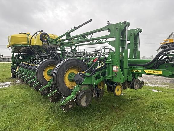 Image of John Deere 1775 Primary image