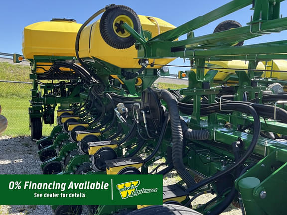 Image of John Deere 1775 Primary image