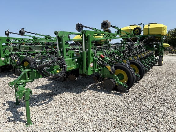 2023 John Deere 1775 Equipment Image0