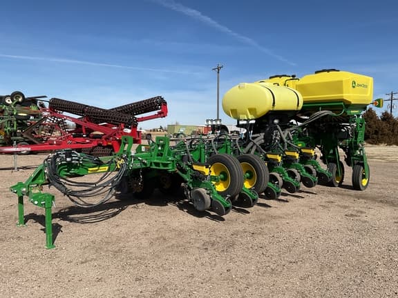 Image of John Deere 1775 Primary image