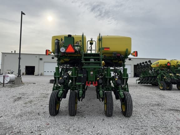 Image of John Deere 1775 equipment image 4