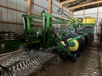 Main image John Deere 1775