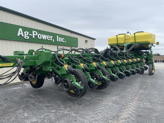 Image of John Deere 1775 equipment image 1