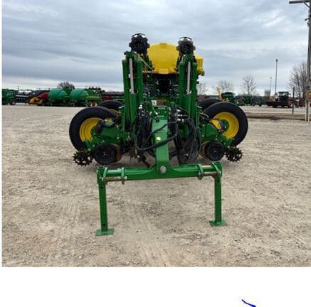 Image of John Deere 1775NT equipment image 4