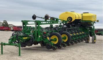 Main image John Deere 1775