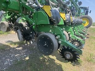 Main image John Deere 1775 5