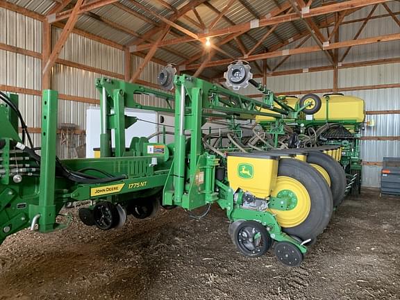 Image of John Deere 1775 equipment image 1
