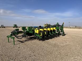 2023 John Deere 1775 Equipment Image0