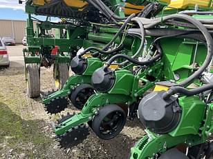 Main image John Deere 1775 15