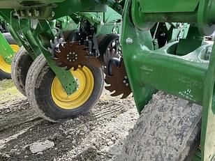 Main image John Deere 1775 9