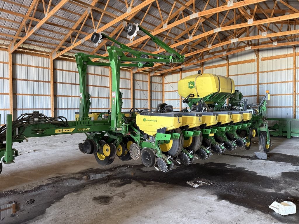 2023 John Deere 1775 Equipment Image0