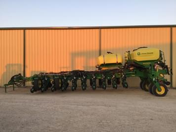 Main image John Deere 1775