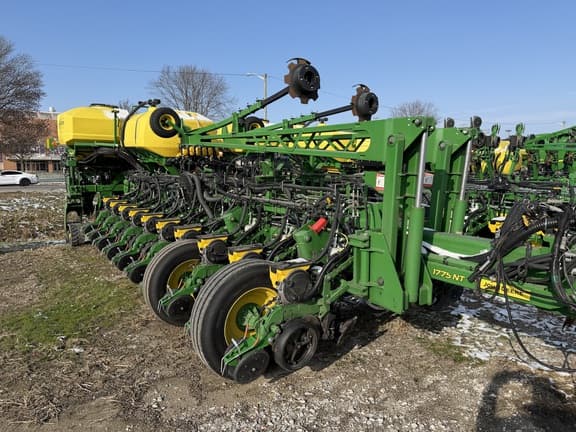 Image of John Deere 1775 Primary image
