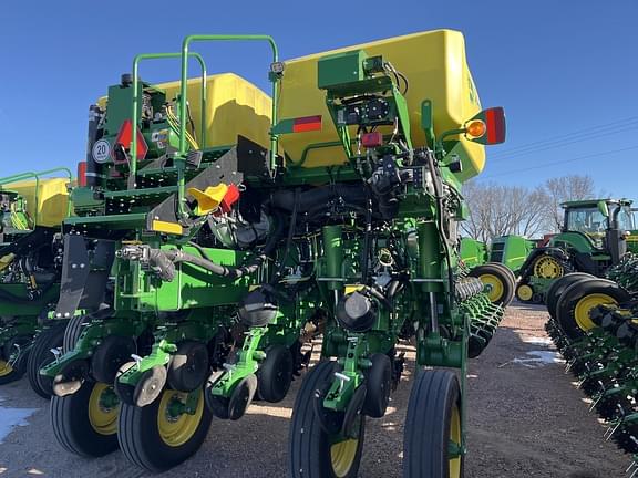 Image of John Deere 1775 equipment image 1