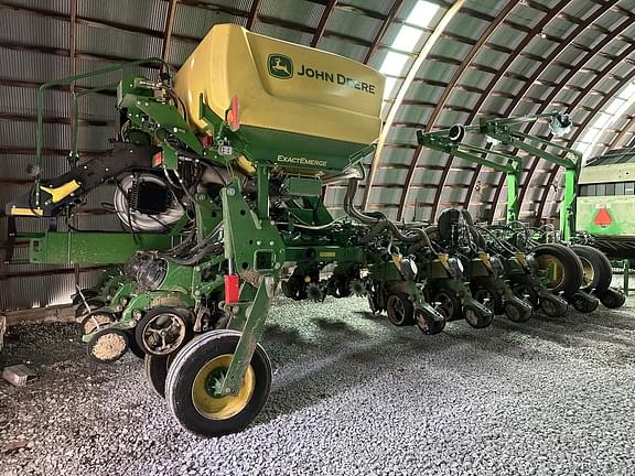 Image of John Deere 1775 Image 1