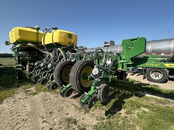 Image of John Deere 1775 Primary image