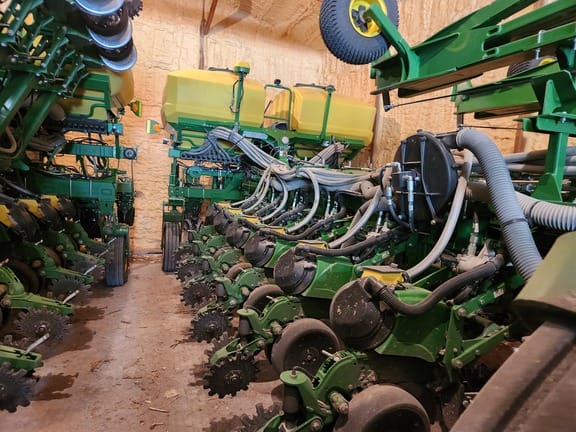 2023 John Deere 1775 Equipment Image0