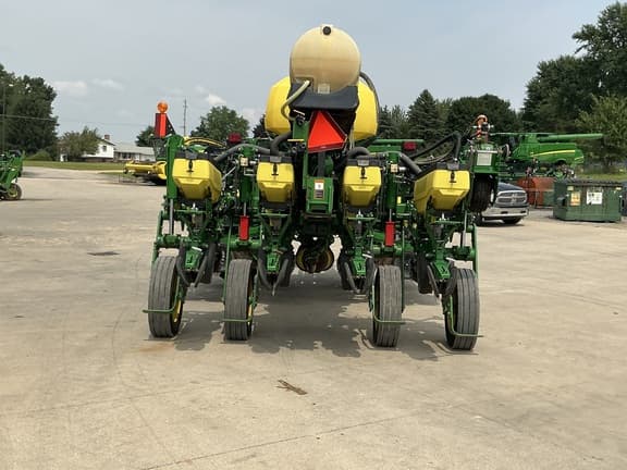 Image of John Deere 1775 equipment image 4