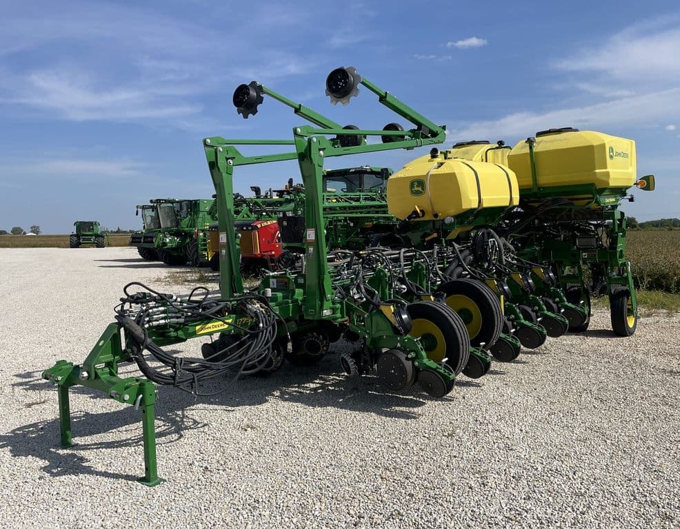 Image of John Deere 1775 Primary image