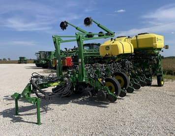 Main image John Deere 1775