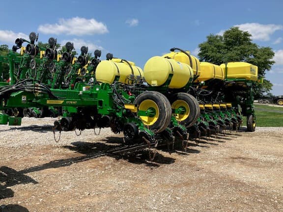 Image of John Deere 1775 equipment image 1