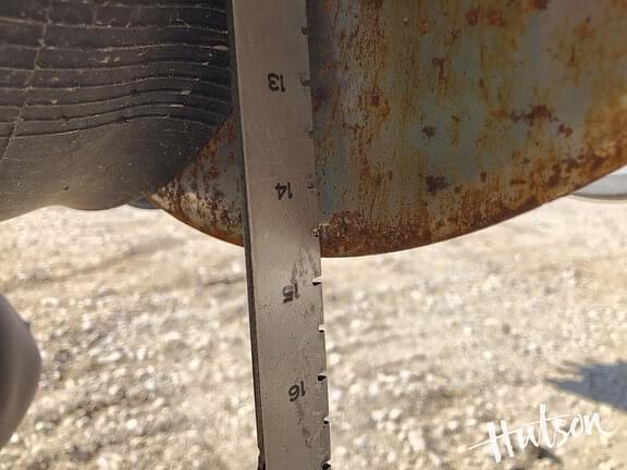 Image of John Deere 1775 equipment image 4
