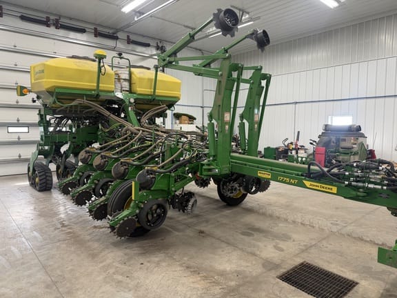 2023 John Deere 1775 Equipment Image0