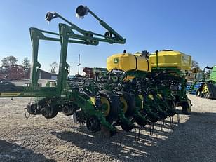 Main image John Deere 1775 15