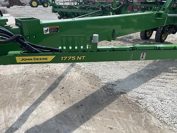 Image of John Deere 1775 equipment image 1