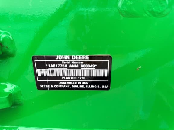 Image of John Deere 1775 equipment image 1