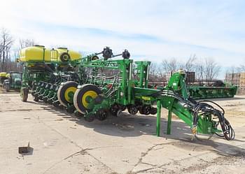 2023 John Deere 1775 Equipment Image0